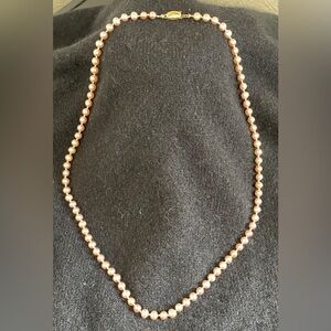 14k Gold 5-6mm Pink Near-Round Freshwater Pearls 23 inch Necklace VTG Reflective